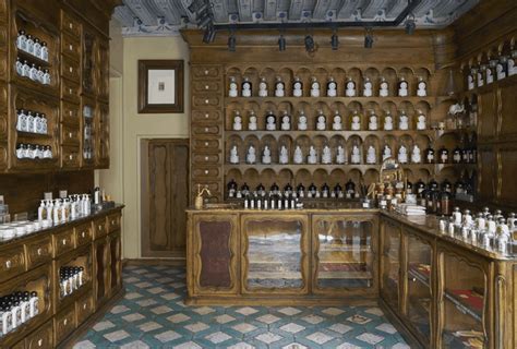 oldest perfumery in paris.